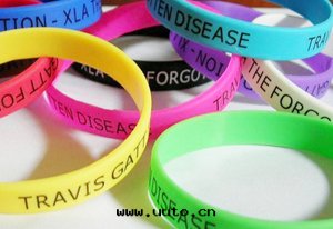 矽胶(jiāo)制品常見(jiàn)的两(liǎng)種(zhǒng)生(shēng)産方(fāng)法(fǎ)