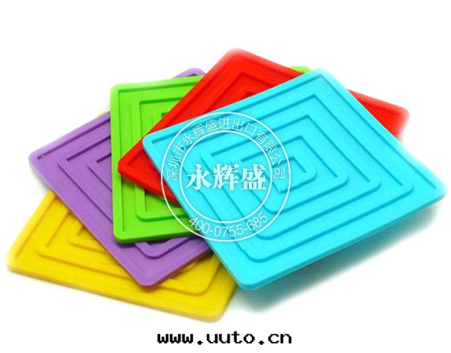 矽胶(jiāo)餐垫(diàn)防油(yóu)污的妙處(chù)