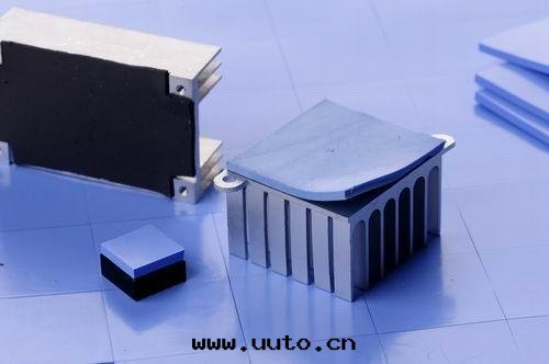 信(xìn)越導热(rè)矽胶(jiāo)片(piàn)PCS系(xì)列/PCS系(xì)列（複合型）産品